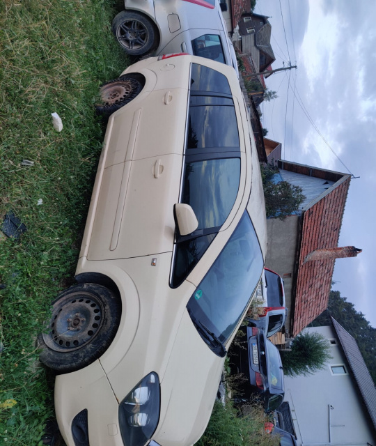 Grila aerisire portbagaj dreapta Opel Zafira B [facelift] [2008 - 2014] Compactvan
