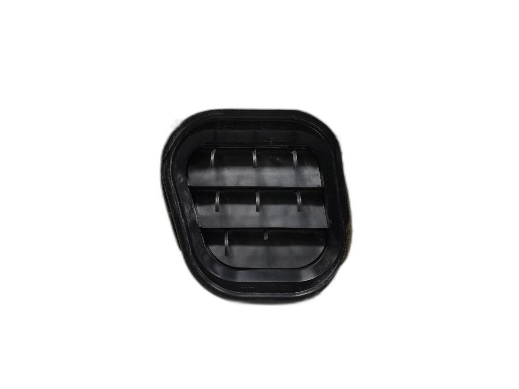 Grila aerisire portbagaj stanga Volkswagen Touran (1T3) 2.0 TDI CFHC 2012 VOLKSWAGEN TOURAN (1T3) [ 2010 - 2015 ] OEM 1T0819465C