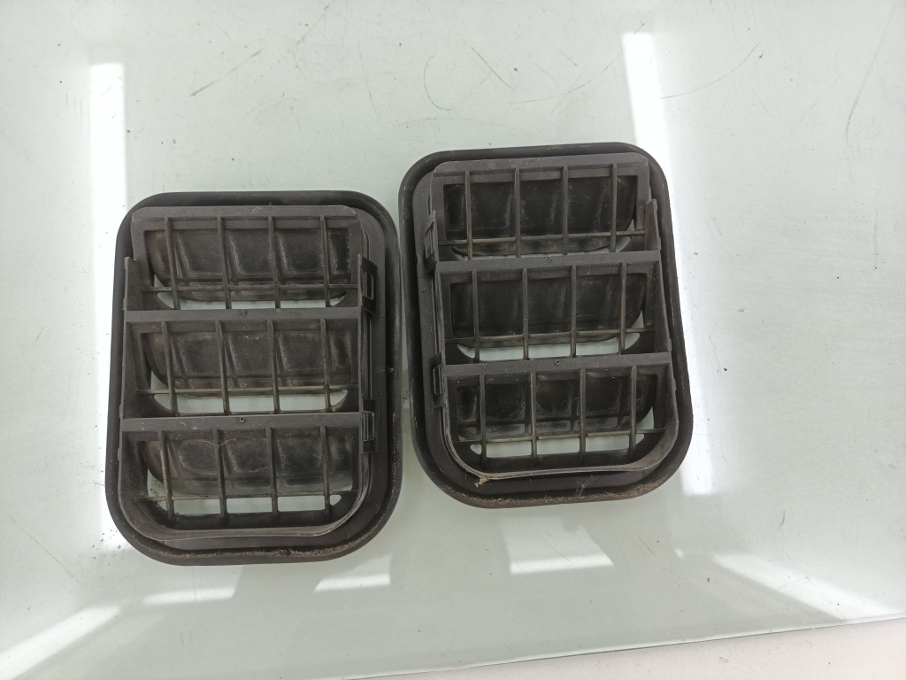 Grila aerisire spate Skoda OCTAVIA CAYC 
