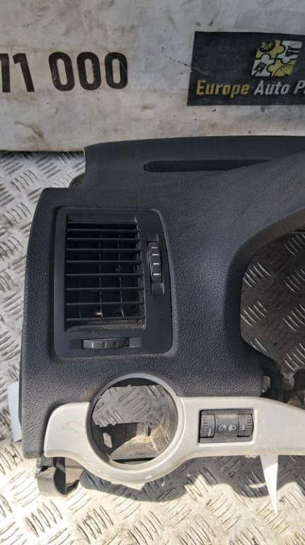 Grila aerisire stanga Skoda Octavia 2