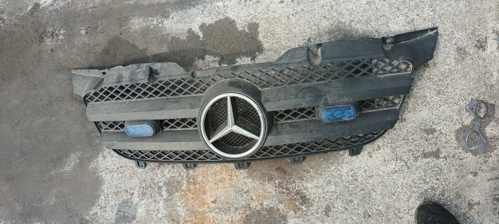 Grila bara față mercedes sprinter 2.2 cdi euro 5