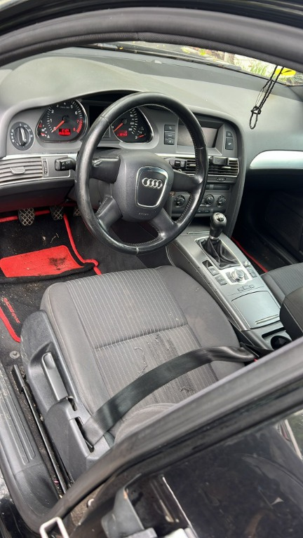 Grila bara fata Audi A6 C6 2.0 TDI BPJ 1