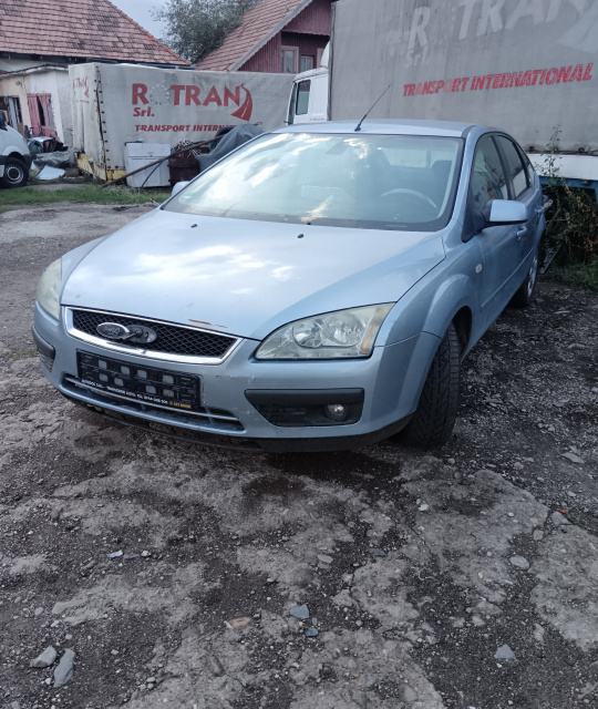 Grila bara fata centru Ford Focus 2 [2004 - 2008] Hatchback 5-usi 1.6 TDCi MT (109 hp)