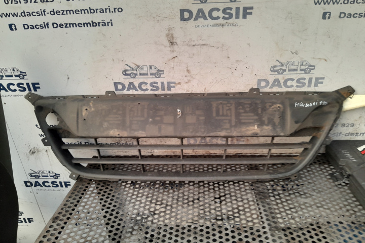 Grila bara fata centru Hyundai i20 PB [2008 - 2012] Hatchback 5-usi 1.2 MT (78 hp)