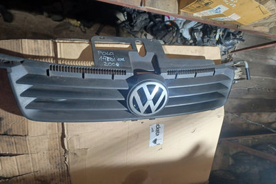 Grila bara fata centru Volkswagen VW Polo 4 9N [fa