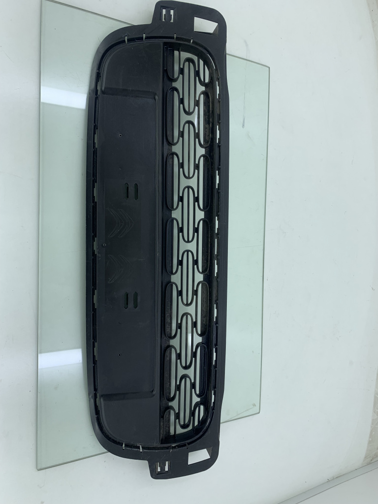 Grila bara fata Citroen C3 CROSS 16-22 2016-2022 9812061877 DezP: 23484