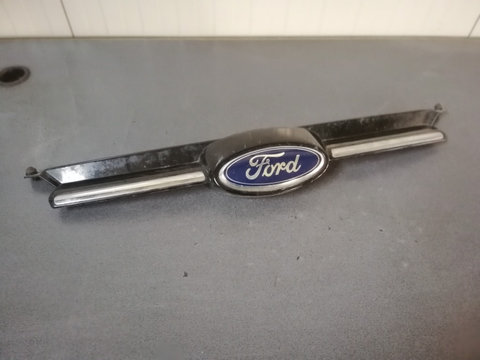 Grila bara fata cu semn Ford Focus 3 Sedan an 2011 2012 2013 2014