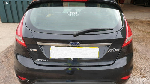 Grila bara fata Ford Fiesta 6 2010 Hatch