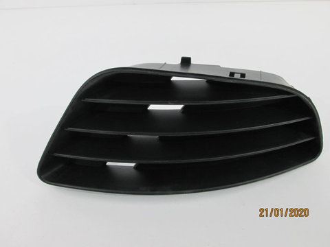 Grila bara fata Ford Fiesta MK6 an 2002 2003 2004 2005 cod 2S61-19952-A