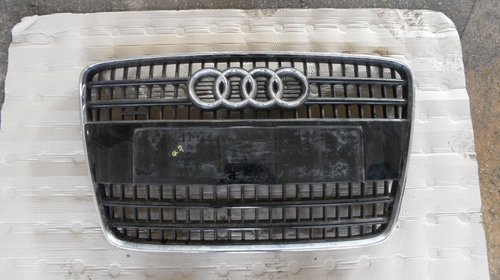 Grila bara fata , grila radiator Audi Q7