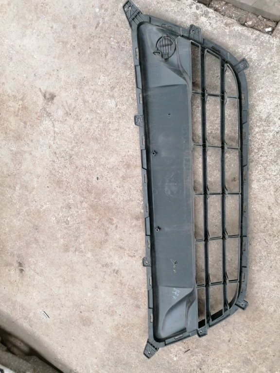 Grila bara fata Hyundai i20 2008-2012 86561-1J000