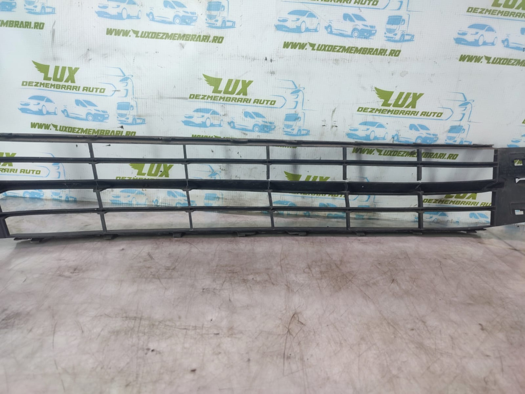Grila bara fata inferioara 6v0853677 Skoda Fabia NJ [2014 - 2018] 1.4 tdi CUSB
