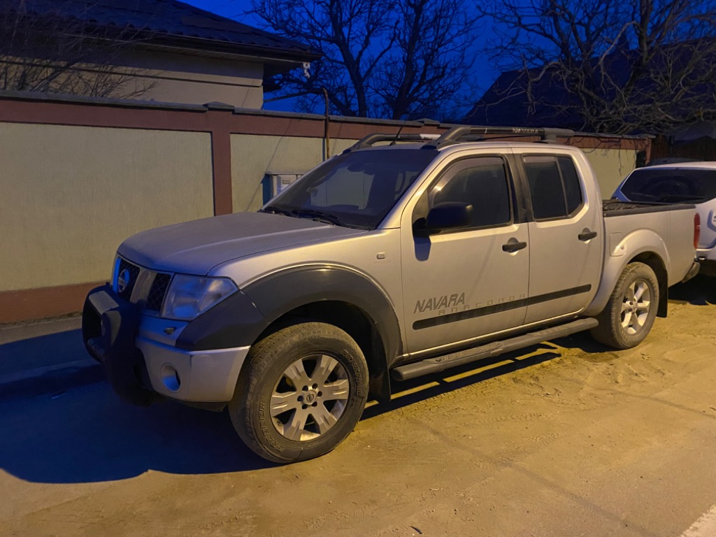Grila bara fata Nissan Navara 2008 D40 2