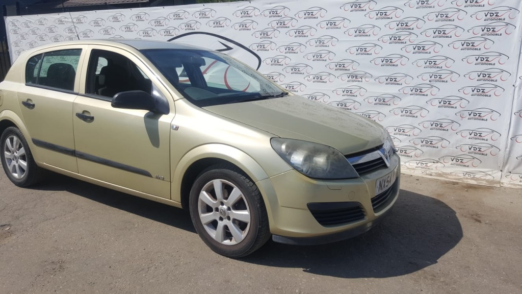 Grila bara fata Opel Astra H 2004 Hatchb