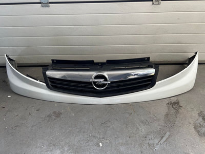 Grila bara fata Opel VIVARO facelift 2006-2012