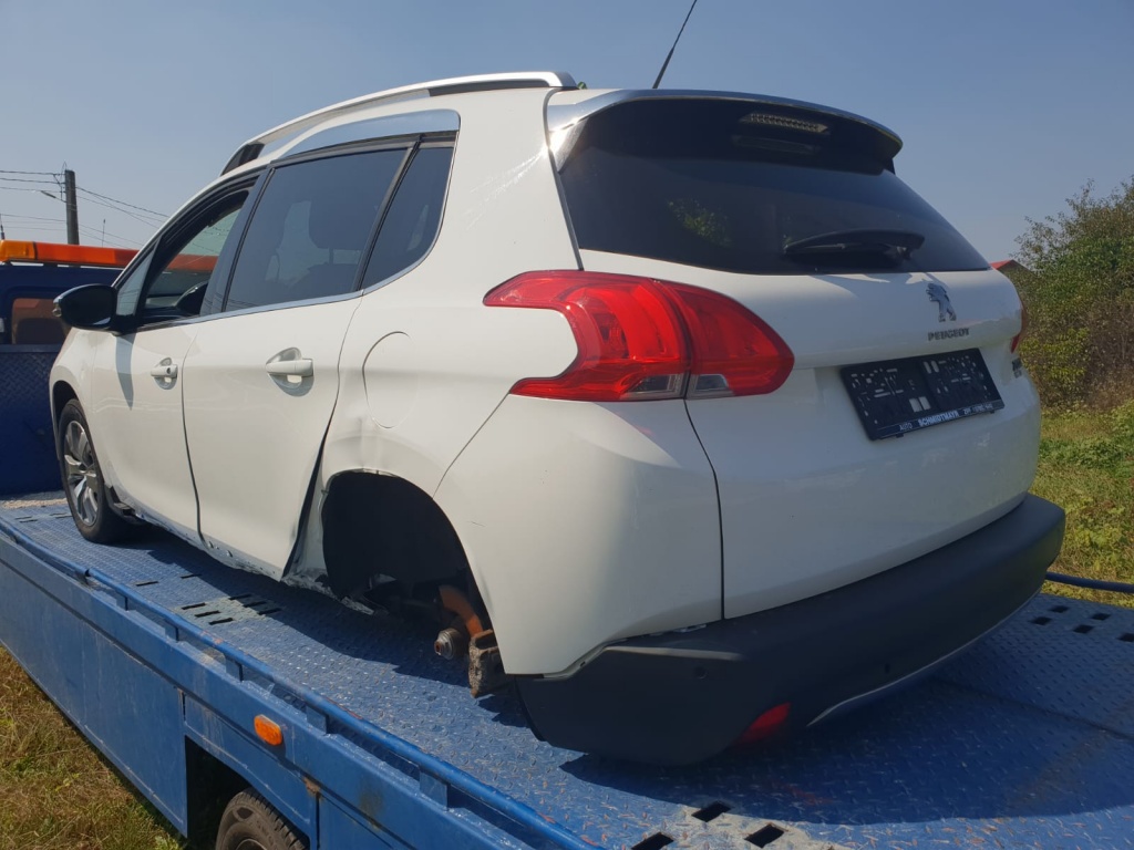 Grila bara fata Peugeot 2008 2014 hatchb