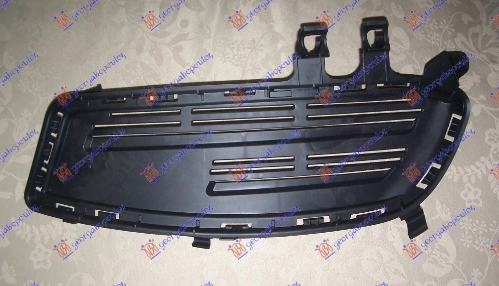 Grila bara fata stanga/dreapta MERCEDES A CLASS (W176) 12-15 cod A1768851522 , A1768851622
