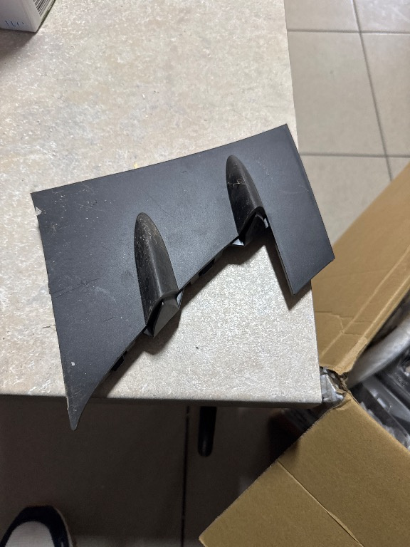 Grila bara fata stanga Mercedes C-class W205, A2058858402