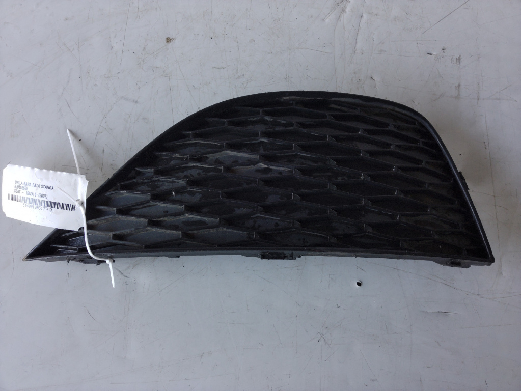 Grila bara fata stanga Seat Ibiza 5 an 2008 cod piesa 6J0853665