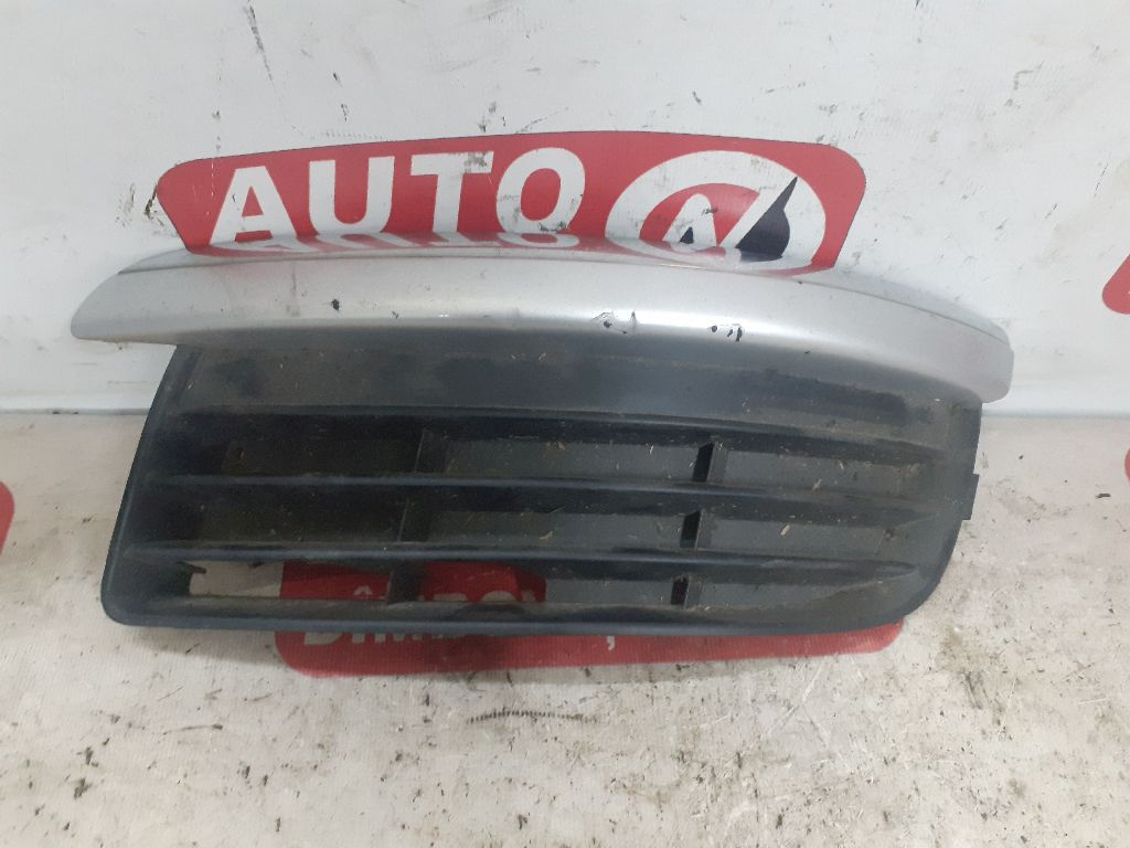 GRILA BARA FATA (STANGA) VOLKSWAGEN JETTA III 2005