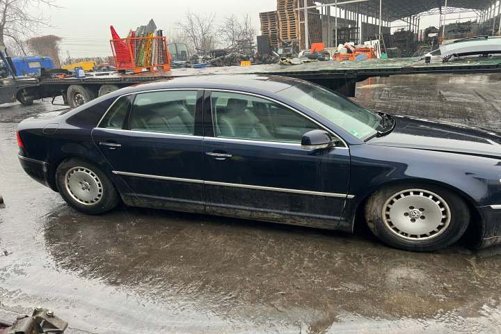 Grila bara fata stanga Volkswagen VW Pha