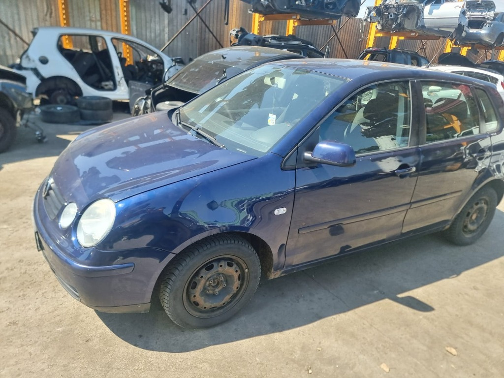 Grila bara fata Volkswagen Polo 9N 2004 Hatchback 