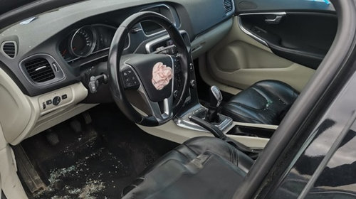 Grila bara fata Volvo V40 2014 Hatchback