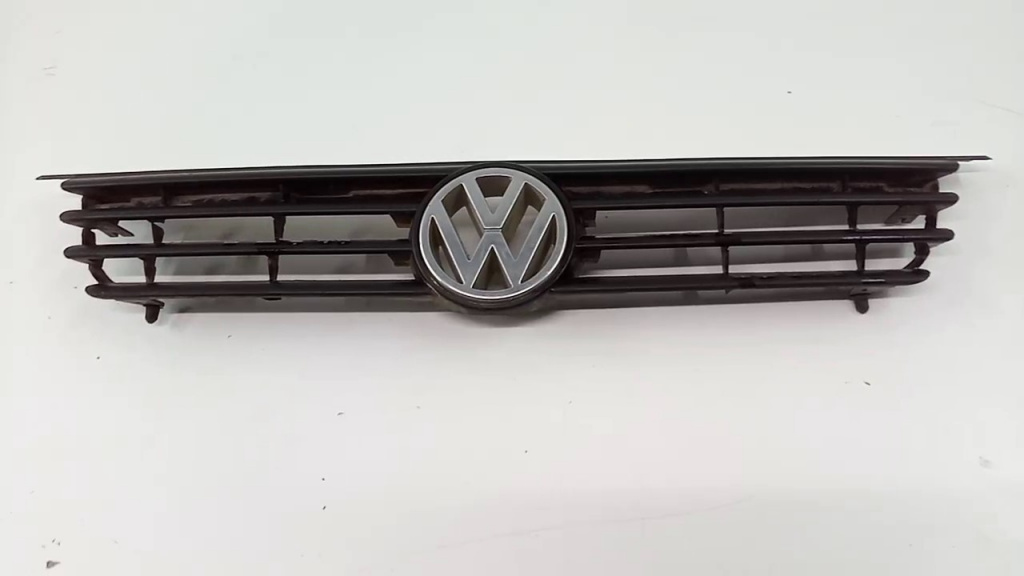 Grila bara Volkswagen Golf 3 1993, OEM 3A0853601