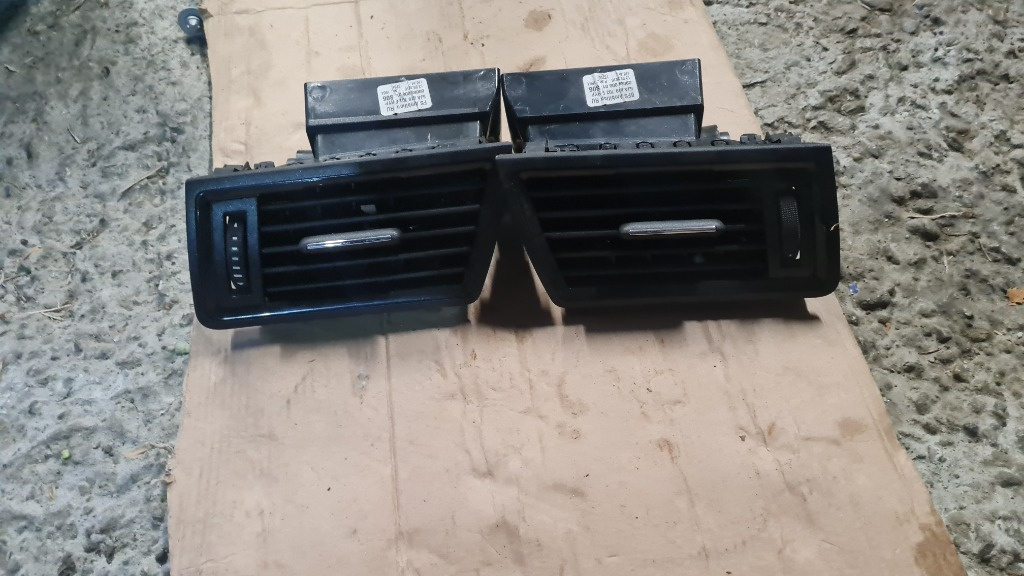 Grila bord dreapta Skoda Rapid an 2015 2016 2017 2