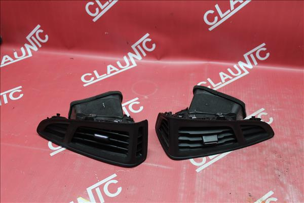 Grila bord FORD FOCUS III Turnier 1.6 TDCi T3DB