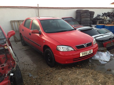 Grila capota Opel Astra G