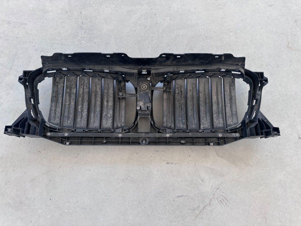 Grila centrala activa BMW X3 X4 G01/G02 