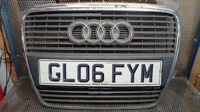 Grila centrala Audi A6 C6 2005-2008