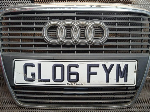Grila centrala Audi A6 C6 2005-2008
