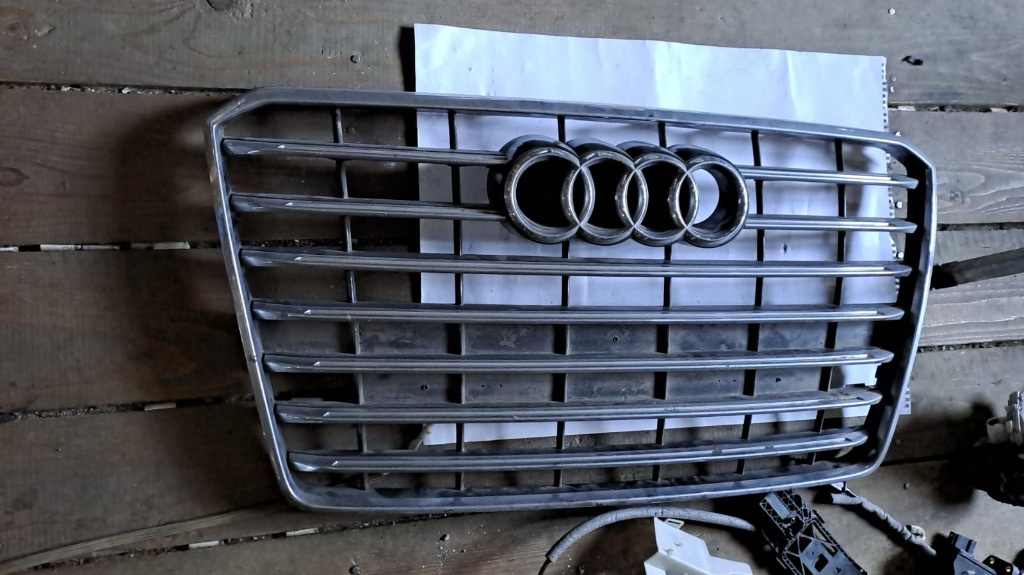 GRILA CENTRALA AUDI A8 FAFCELIFT [2015-2018] COD OEM 4H0 853 651 AL