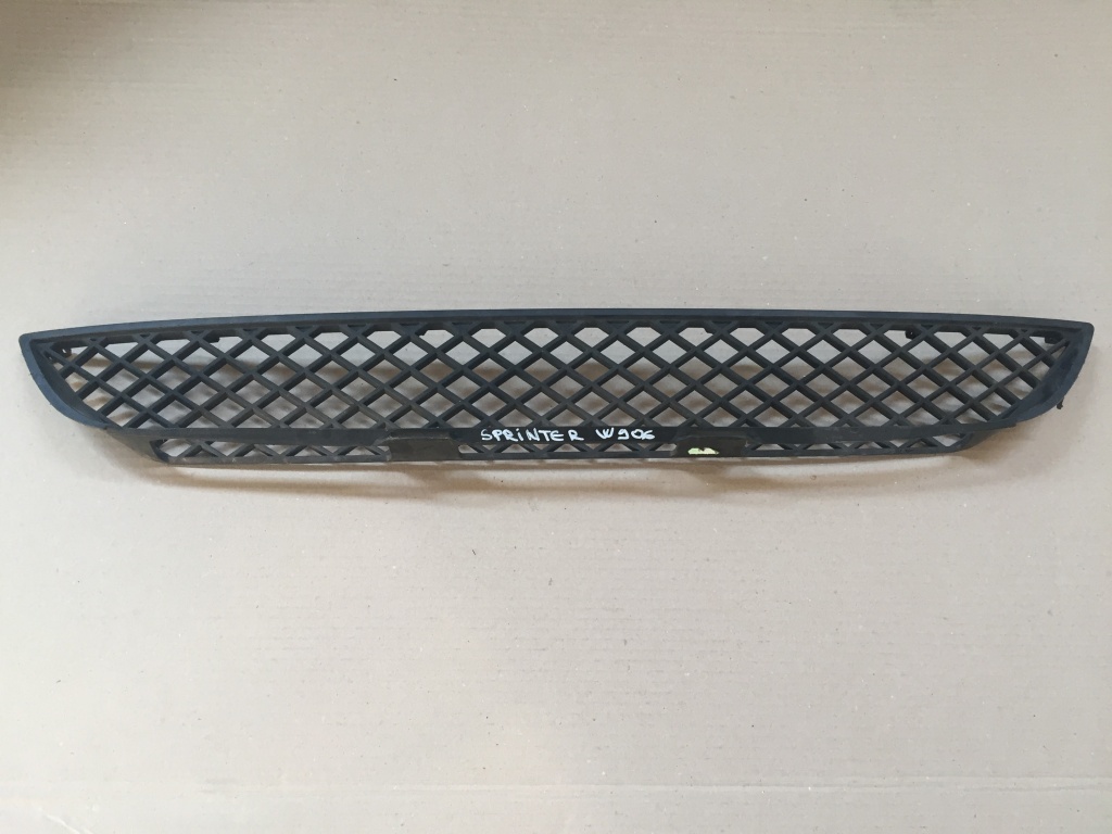 Grila Centrala Bara fata Mercedes Sprinter W906