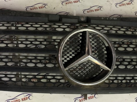 Grila centrala bara fata Mercedes Vito A6398800185 A639 880 01 85