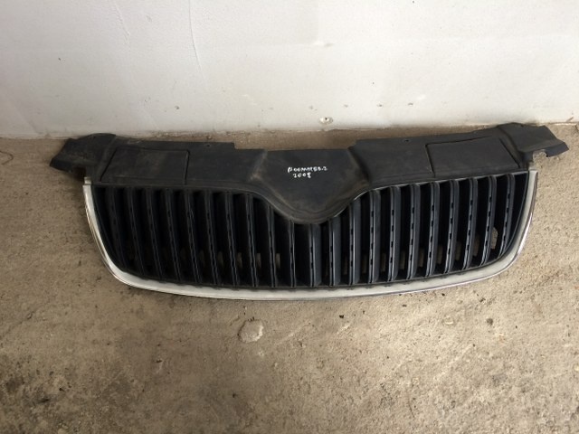 Grila centrala bara fata Skoda Roomster