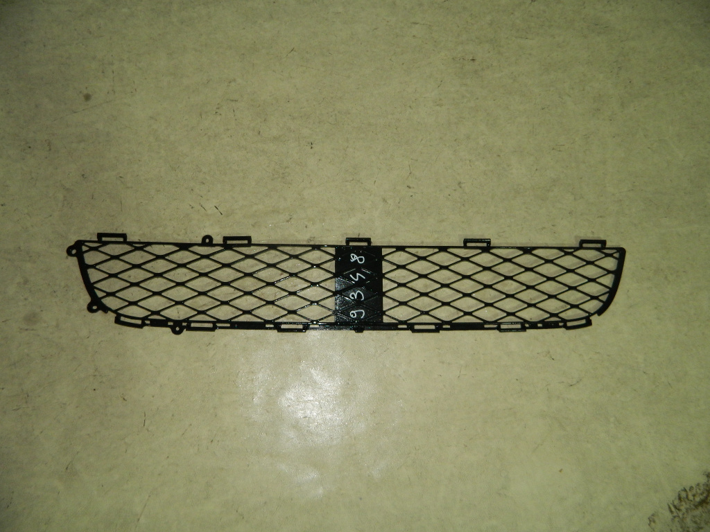 Grila centrala bara fata Toyota Yaris, 03-05, 53112-0D020