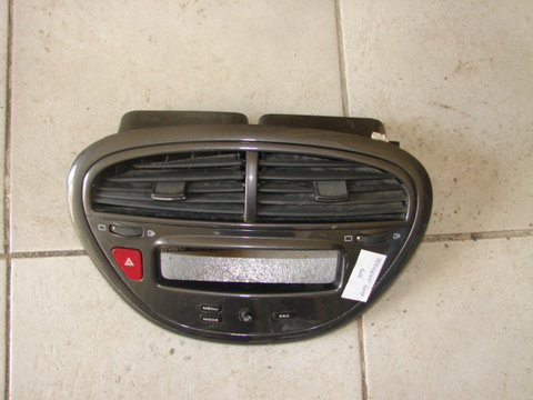 Grila centrala bord Peugeot 607 [2000 - 2004] Sedan 2.0 HDI MT (108 hp) (9D 9U)