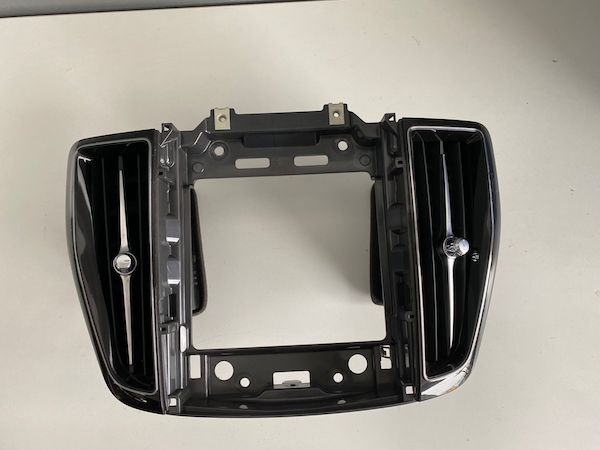 Grila centrala bord VOLVO XC60 2018+ 31417738/31477274/31477275/31417742/31417744