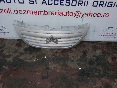 Grila centrala CITROEN C3 din 2004