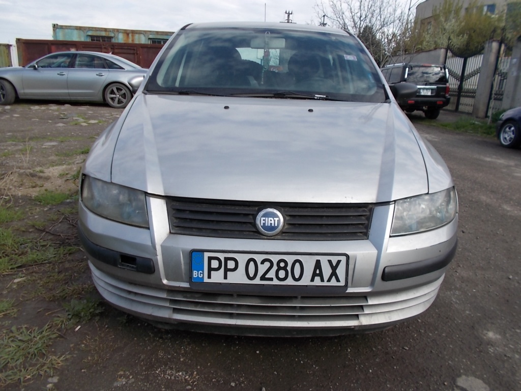 GRILA CENTRALA +EMBLEMA FIAT STILO 2003