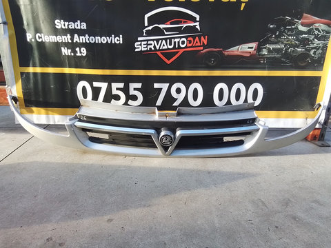 Grila centrala fata Opel Vivaro 1.9 Motorina 2004, 8200044885