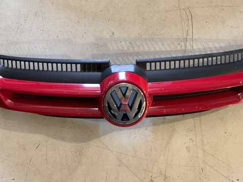 Grila centrala radiator cu semn Volkswagen Golf 5 plus