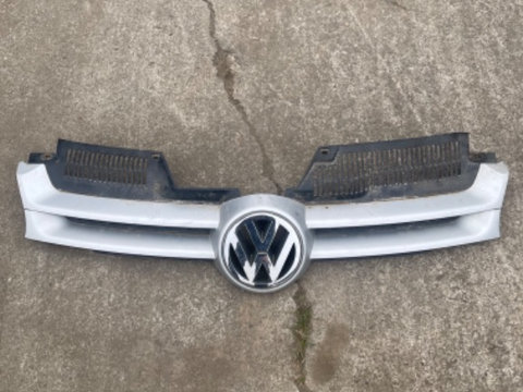 Grila centrala radiator cu semn Vw Golf 5 originala