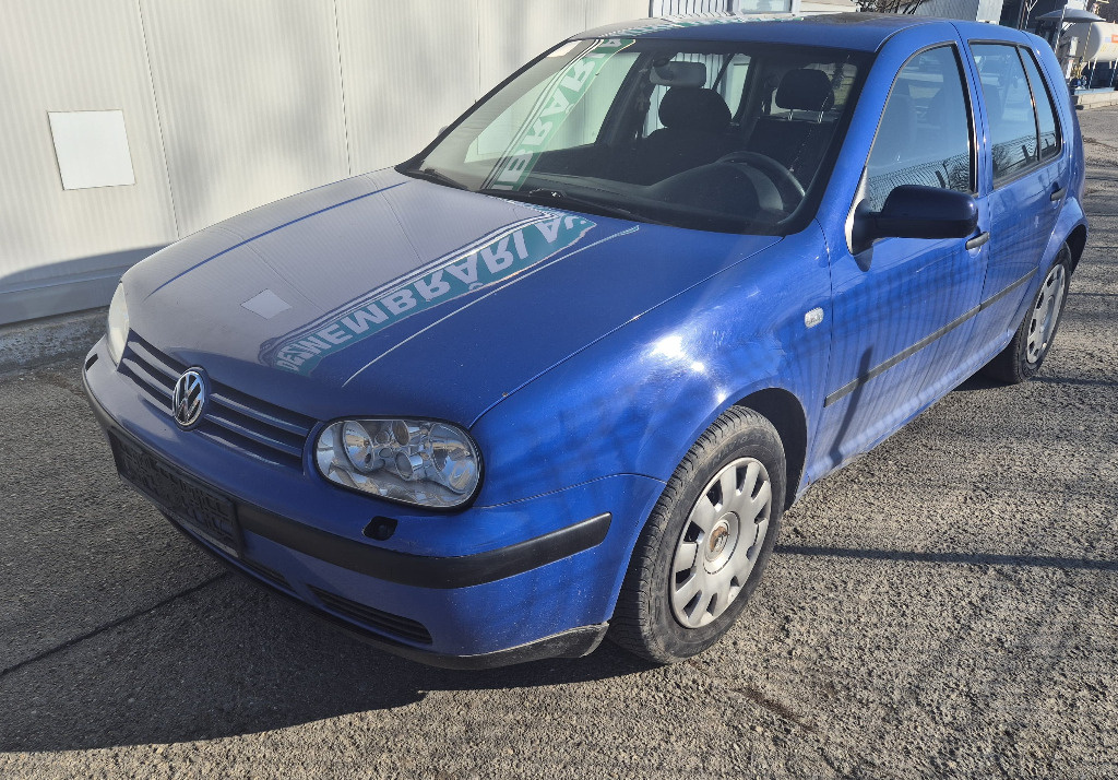 GRILA CENTRALA RADIATOR CU SIGLA VW GOLF 4 FAB. 1997 - 2006 ⭐⭐⭐⭐⭐