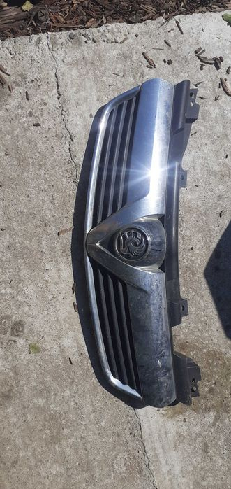 Grila Centrala Radiator Opel Zafira B