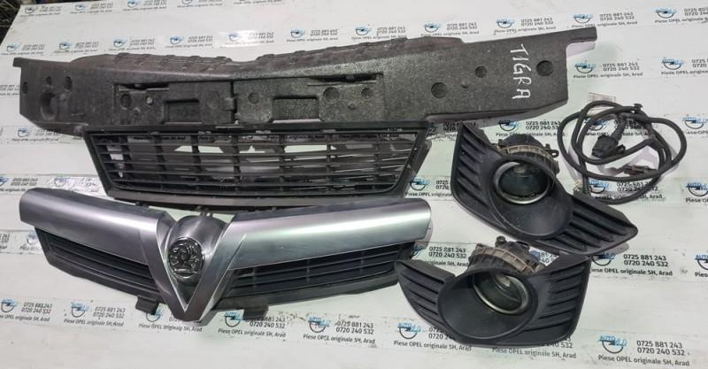 Grila centrala stema proiector ceata Opel Tigra B 2003-2009 Opel Tigra B 2004-2009