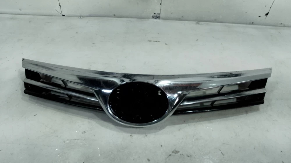 Grila centrala superioara bara fata Toyota Corolla An 2017 2018 2019 cod 53111-02A80